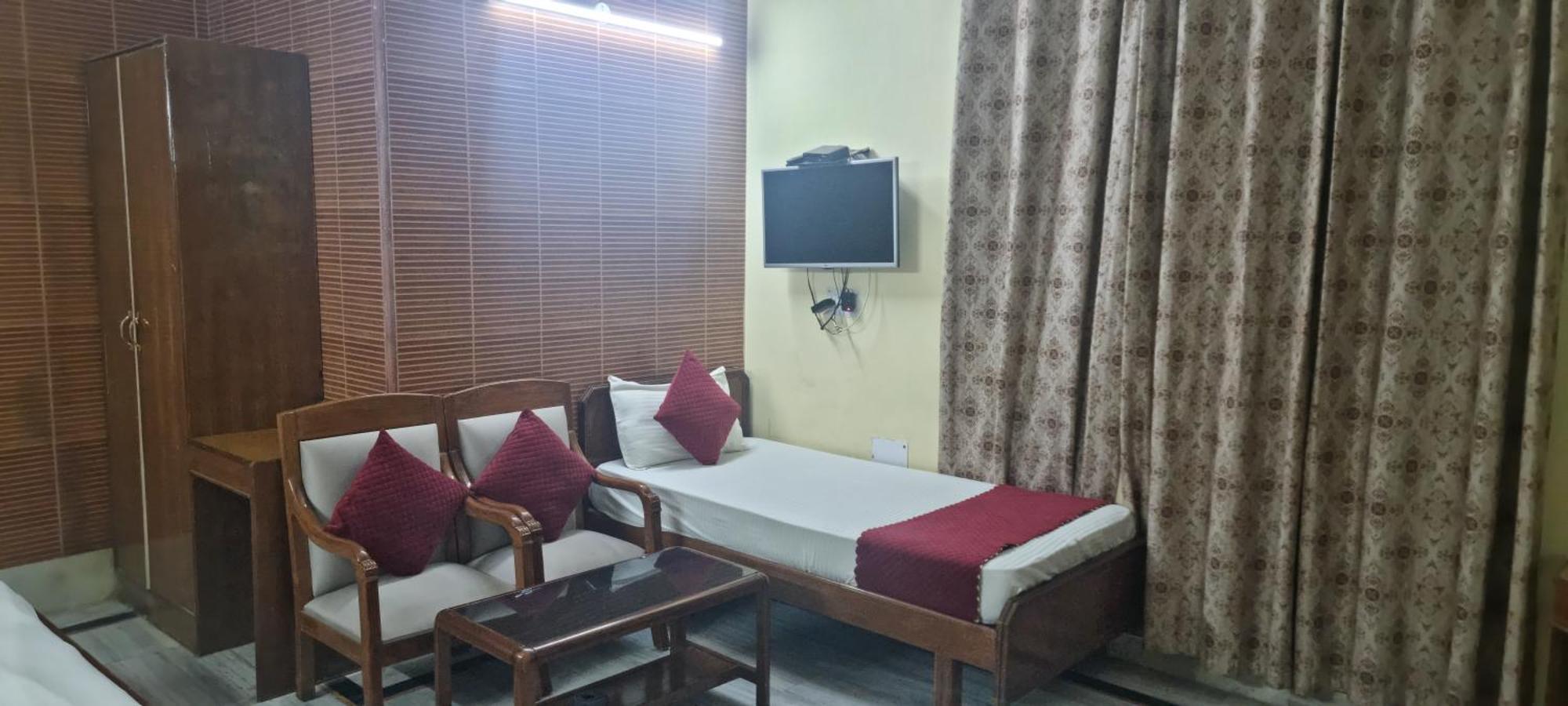 Hotel Har Ki Pauri By Around Stays Haridwār Exterior foto